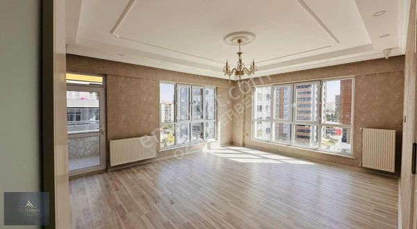 Özbeylerbeyi Gyodan Fıstıklık Merkezde Bakımlı Satılık 3+1 Daire