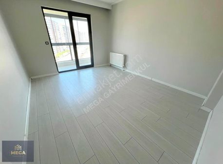 Ovacık Merkez'de Taha Akgül Yürüme Mesafesinde Ara Kat 4.5+1 D!!