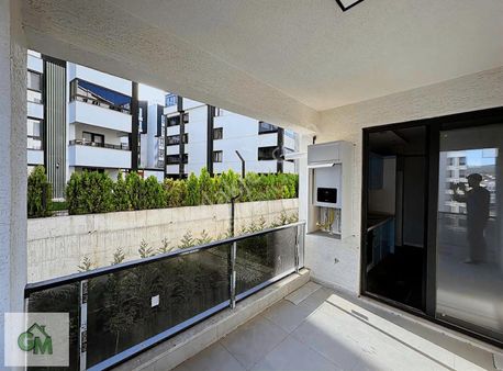 Kayapada Havuzlu/kapalı Otoparklı Site İçi Sıfır 2+1 Geniş Daire