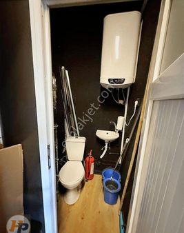 Cennet Mah. Cadde Üstünde Köşe Başı Satılık Dükkan