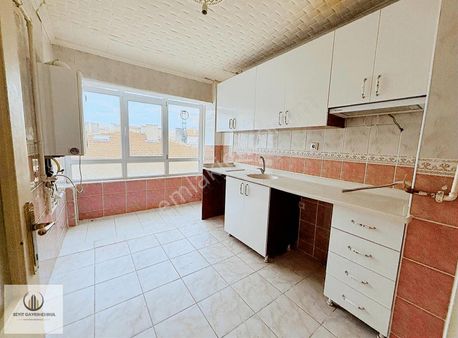 ▄seyit Gayrimenkul▄anadolu Cad.paraleli Masrafsız 3.kat 3+1 G/d