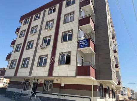 Eryavuz'dan Konuklu'da Eşyalı Kiralık Ara Kat Daire
