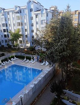 Esenkent Özdeniz Havuzlu Sıte Net 122 M2