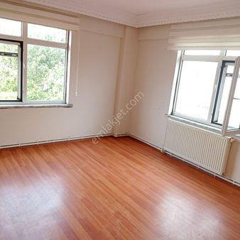 İstinyede Manzaralı Kiralık 3+1 Daire