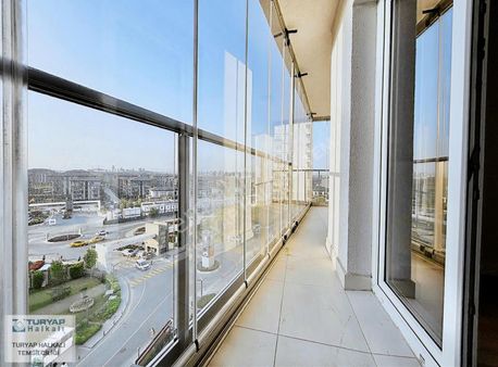 Tema İstanbul 1 'de -cam Balkonlu-3.kat 1+1 74m2 Kiralık Daire