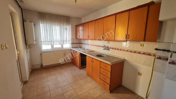 Bizim Emlaktan Taşköprü Merkezde Kiralık Doğalgazlı 2+1 Daireler