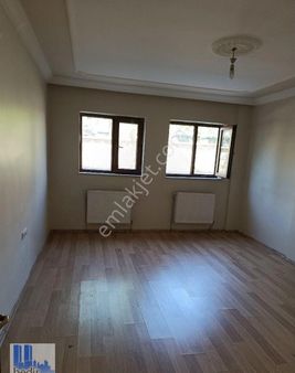 Mimar Sinan. Mahallesinde. Kiralık. 3+1 Bodrum Kat. Daire