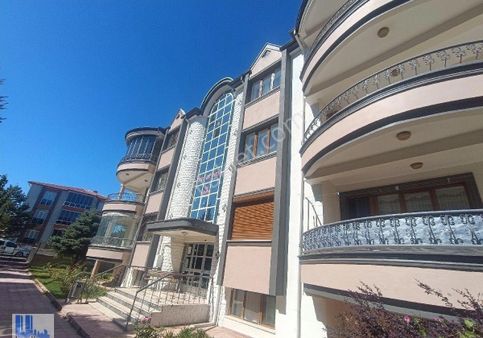 Bedir Emlaktan Demirkente Satılık Bodrum Kat 5+1. Daire