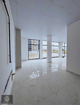 Altınyıldız Emlaktan Erkmen Cumhuriyette Ana Yolda Kiralık Dükka