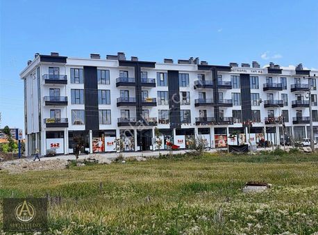 Altınyıldız Emlaktan Erkmen Cumhuriyette Anayolda Satılık Daire