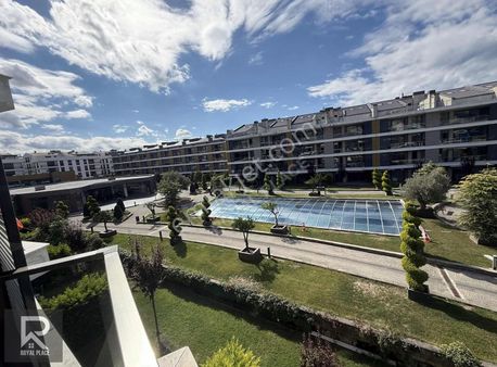 Royal Blue'da Öne Bakan Kiralık Arakat 3+1