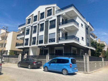 Altınoluk Yağcılar Bölgesin De Denize Yakın Asansörlü Lüx Bina Da 2+1 Açık Mutfak Sıfır Daire