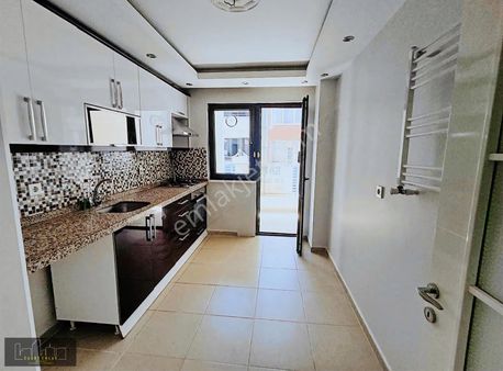 Cadde Emlak Yeşilova Mah 3+1 140 M2 Süper Kullanışlı 1 Kat Daire