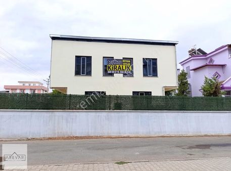 Arevar B.c.'den Emek'te Köşe Konumda Kiralık Sıfır Villa (bina)