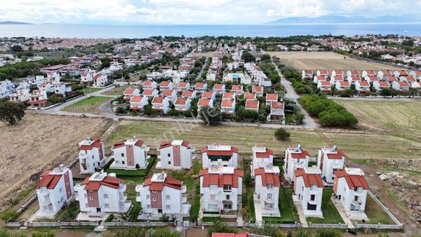 İzmir Dikili Salihleraltında Satılık 4+1 Mustakil Villa Yazlık