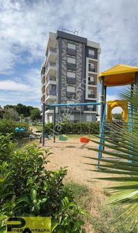 Hüsnü Karakaş’ta 1+1 Site İçinde Satılık Daire