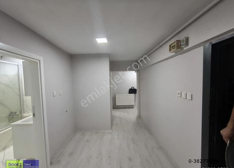 Sancaktepede Merkezi Konumda 2+1 Bahçe Katı Satılık Daire