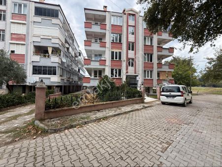 Kale Gayrimenkul’den İkizçayda Harika Önü Açık Ara Kat Satılık Daire