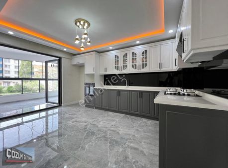 Kalite Yeniden Yazılıyor Sıfır Full Yapılı Cadde Üstü 3+1 Daire.