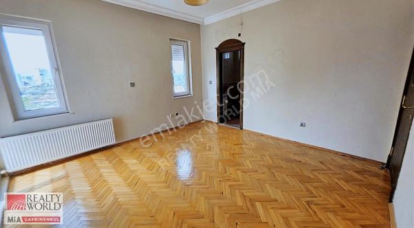 Antalya Muratpaşa Da Laura Avm Karşısın Da 3+1 Satılık Daire