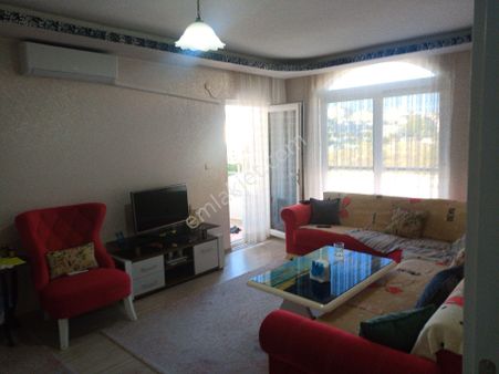 Didim Efeler Mahallesi'nde Satılık 1+1 Eşyalı 7 Yıllık Bina