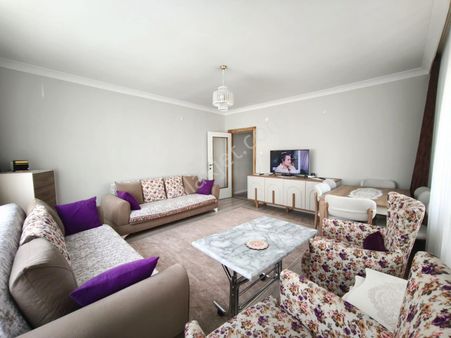 Taşcılar'dan 1.kat 3+1 Full Yapılı Merkezi Konum'da Satılık Daire