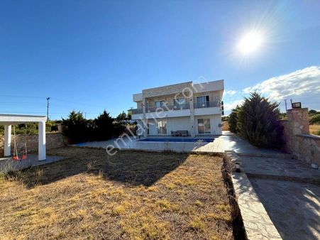 Didim Yeşiltepede Satılık Eşyalı 4+1 Villa