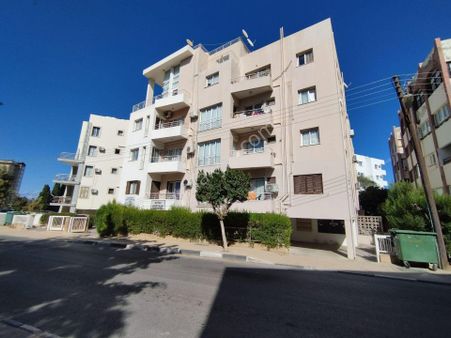 Girne Karakum'da Merkezi Konumda Eşyalı Kiralık 2+1 Daire !!