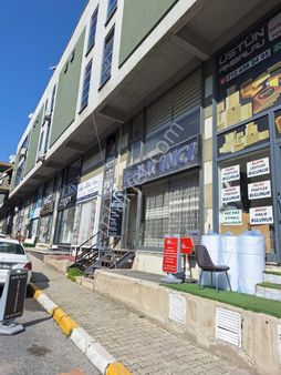 Muhteşem Konumda Cadde'de 150 M2 Cephesi Açılmış Satılık İş Yeri
