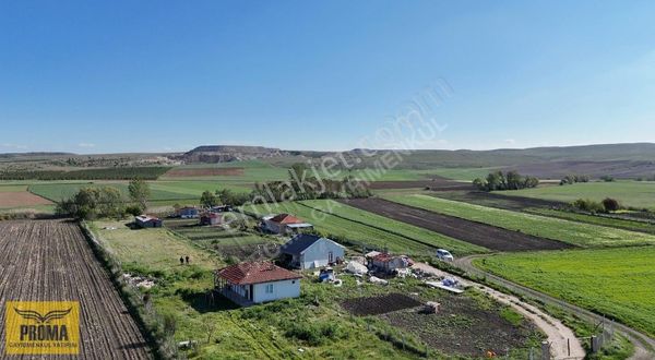 Proma' Dan Takas Çukurhisar'da 2+1 Ahşapevi Olan Etrafı Çevrili