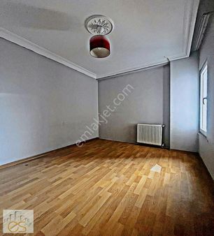 Esenyurt Üçevler Mah Satılık 2+1 Balkonlu Ara Kat Daire