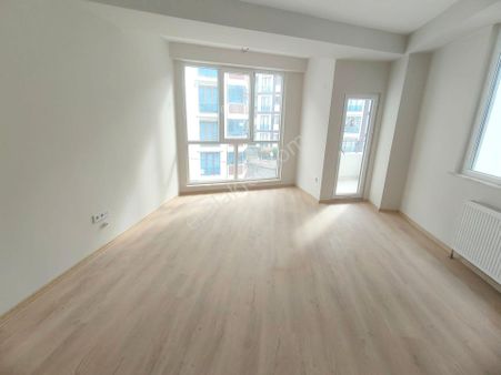 Emlak Dünyasından Maltepe Girnede Satılık Sıfır Daireler 2+1