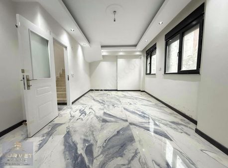 Darıca Sahilde Yalı Mah. 3+1 170m² Ters Dublex