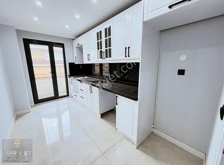 Darıca Bağlarbaşı Mah.'de Satılık 2+1 95m² Lüks Arakat Daire
