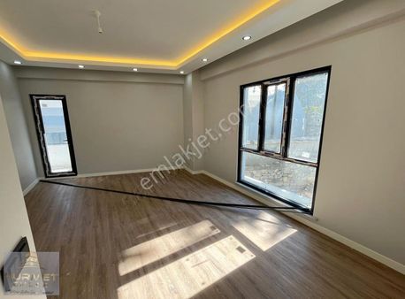 Darıca Yalı Mah.de Satılık 2+1 85m² G.kameralı K.otoparklı Daire