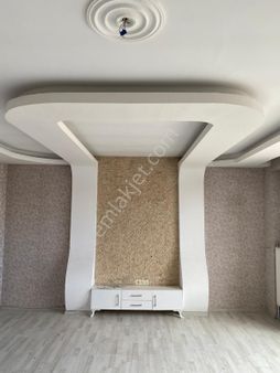 Demetevler Mahallesinin Müthiş Konum Ve Manzarasına Sahip En Geniş 4+1'i