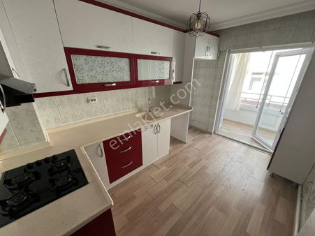 Sincan Plevne Mah'de Gimsa Karşısı 2006 Yapımı Genç Binada 3+1 Ara Kat Yapılı Daire