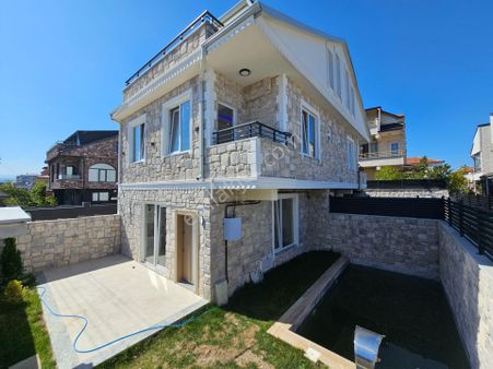 3+1 Denize 50 Mt.mesafede, Müstakil Havuzlu, Merkezi Konumda Lüks Villa