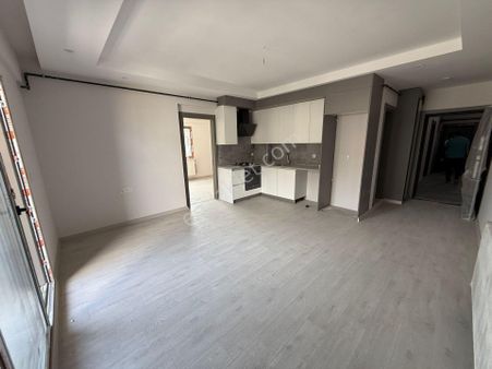 🏡 Muradiye Mahallesi 🏡 ✅1+1 60 M2 5 Katlının 3 Katı ❇️ Kombi Dogalgazlı ❇️ Açık Mutfak