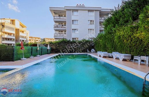 Remax Advantage' Nilüfer Dumlupınar"da Site İçi 2+1 Fırsat Daire