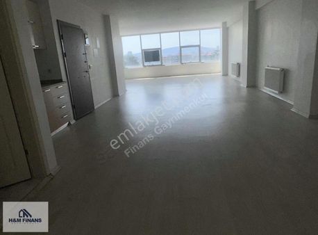 Çekmeköy Mimar Sinan Cad. Üzerinde Kiralık Ofis