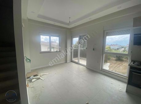 Yılmaz Emlaktan Ilıcada Dubleks Köşebaşı