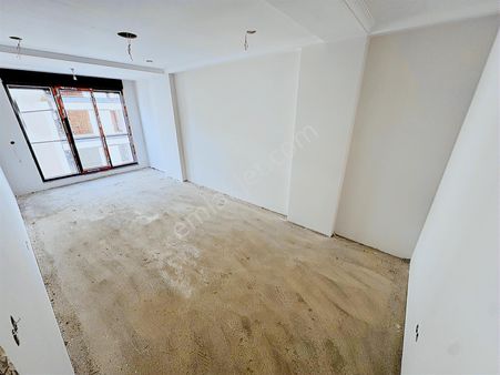 Yatırım'dan Küçükyalı Metroya Yakın Ayrı Mutfaklı*katta Sıfır2+1