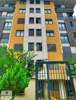 Genç Binada 70m2, 2+1 Daire Bakımlı,asansörlü,k.otoparklı