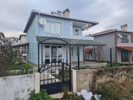 Tekirdağ Süleymanpaşa Bahçelievler Mahallesinde Satılıkvilla.