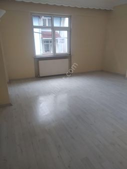 Zirve Gayrimenkul Fatih Mah. 2+1 85 M2 1. Kat Çok Temiz Satılık Daire