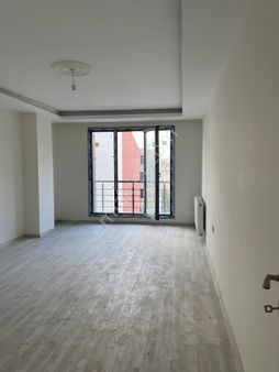 Yenikent'te Meydana Yakın Sıfır Satılık Daire