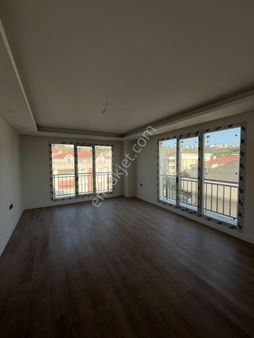 Büyükçekmece Atatürk Mah Sıfır Deniz Manzaralı Lüx Acil Uygun Fiyata 3+1 Dubleks