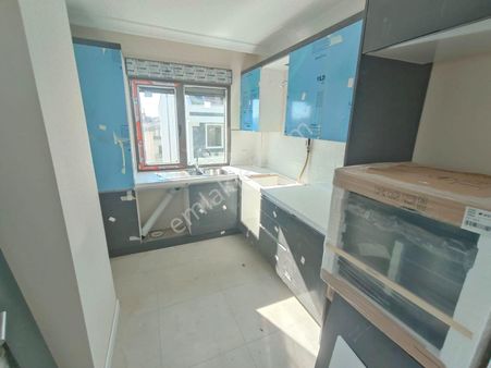 Emlak Dünyasından Küçükyalıda Satılık 3+2 155 M2 Sıfır Dubleks