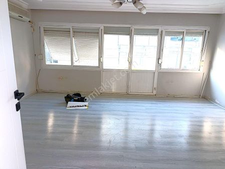 Simge'den Mithatpaşa Caddesine Yakın Kiralık Daire